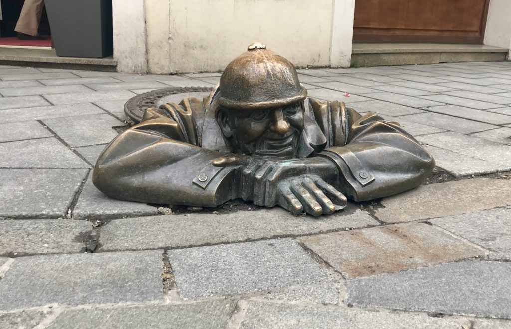 Rzeźba Cumila w Bratysławie