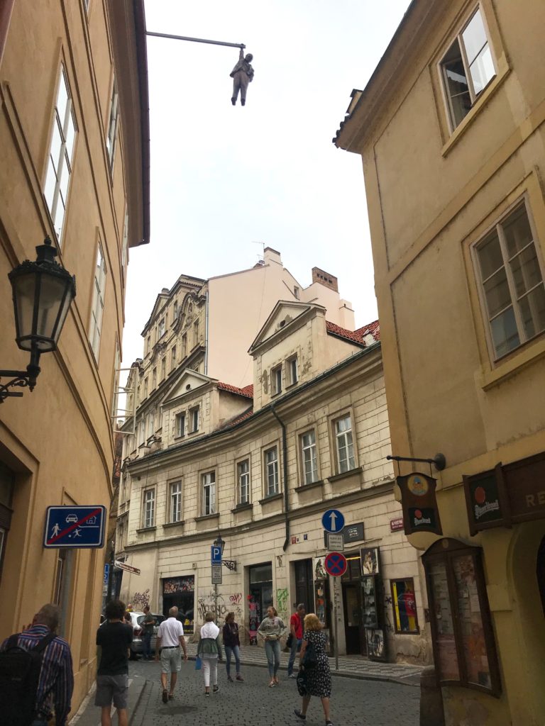 Wiszący Mężczyzna, Praga